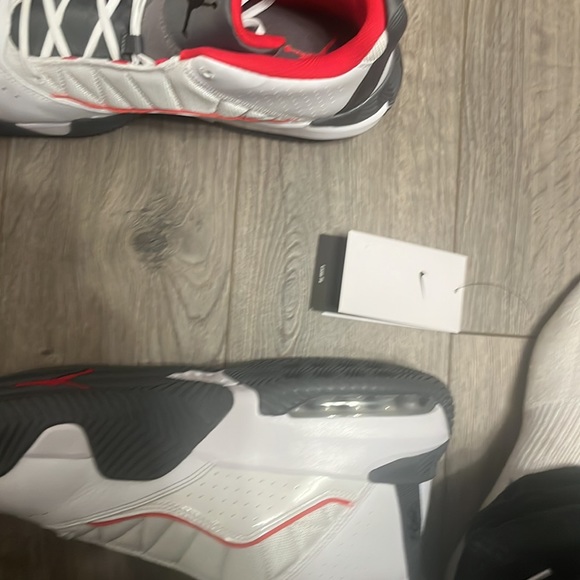 Jordan26 - Picture 4 of 8